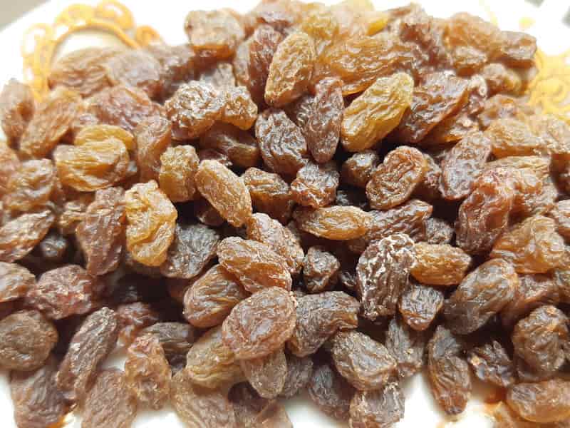 تصویر 1 از کشمش پلویی سایه خشک با طعم شیرین و طبیعی